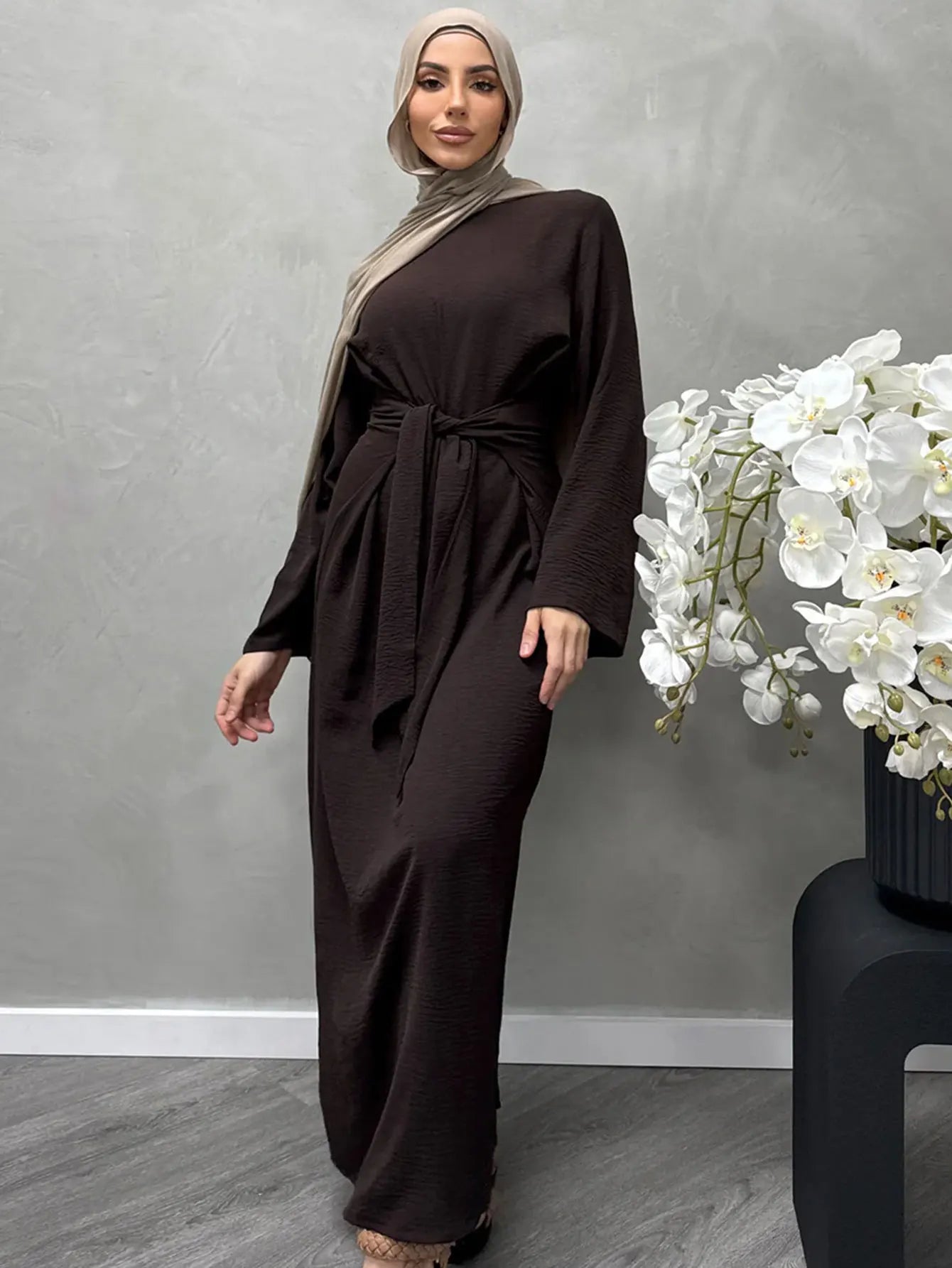 2025 Fashion Dubai Solid Belt Long Dresses For Muslim Woman Elegant Casual Marocain Islam Saudi Plain Caftan Turkish Clothing