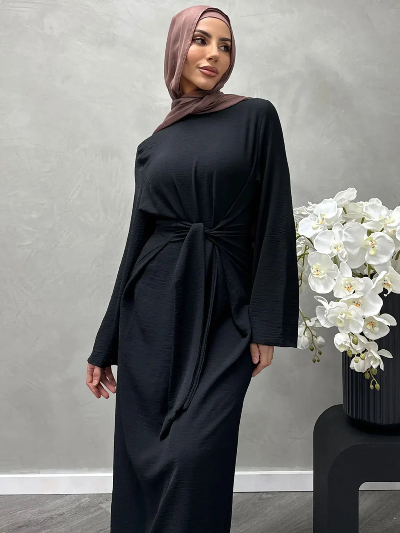 2025 Fashion Dubai Solid Belt Long Dresses For Muslim Woman Elegant Casual Marocain Islam Saudi Plain Caftan Turkish Clothing