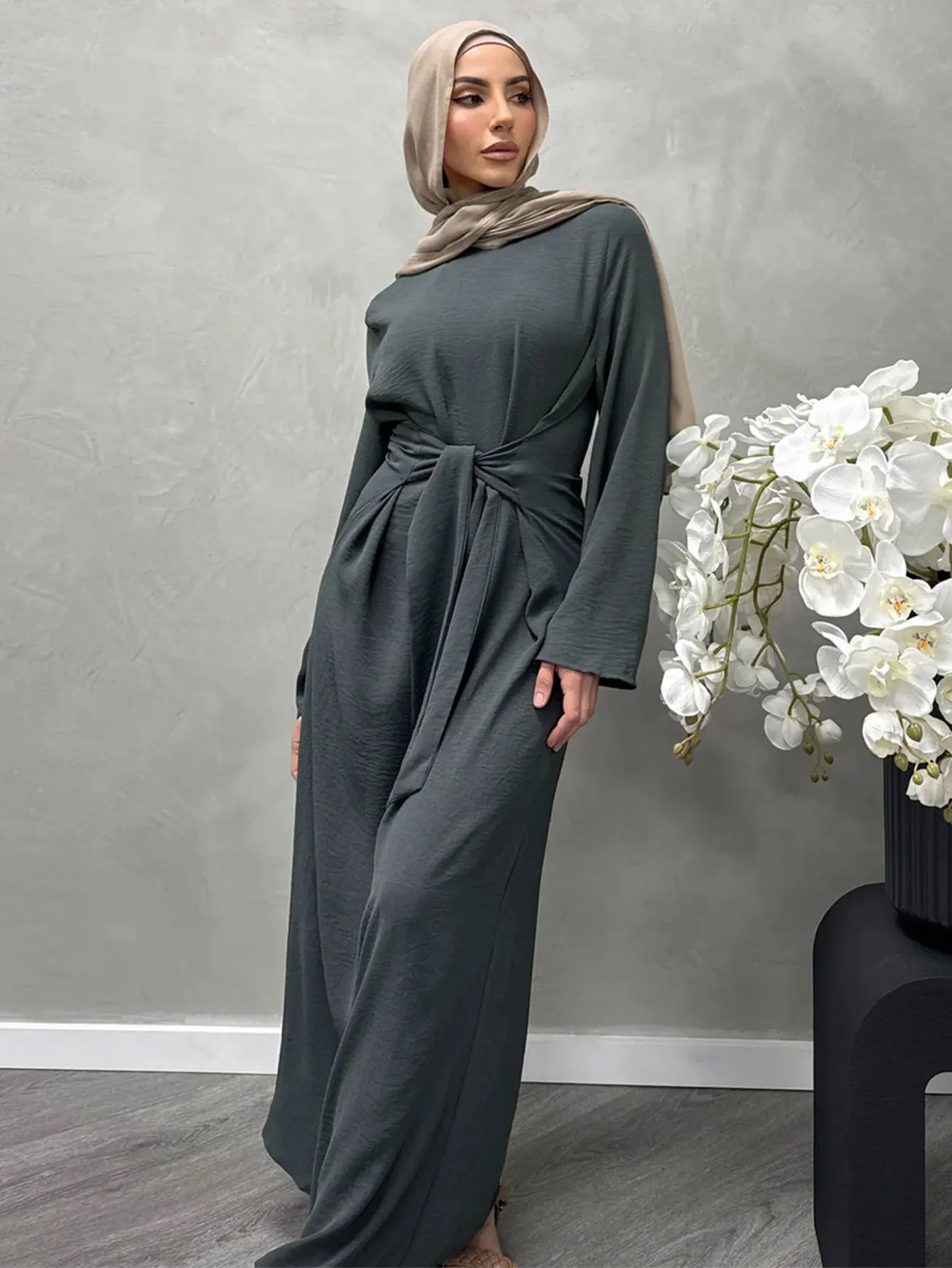 2025 Fashion Dubai Solid Belt Long Dresses For Muslim Woman Elegant Casual Marocain Islam Saudi Plain Caftan Turkish Clothing
