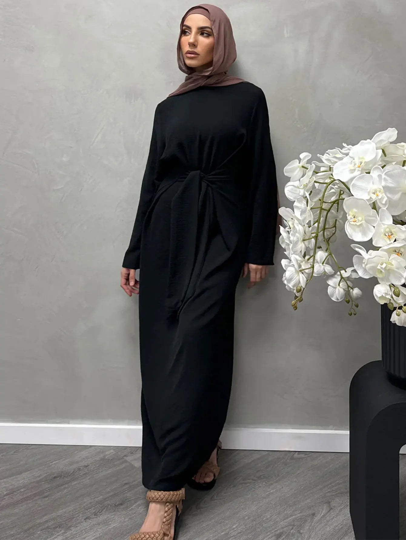 2025 Fashion Dubai Solid Belt Long Dresses For Muslim Woman Elegant Casual Marocain Islam Saudi Plain Caftan Turkish Clothing