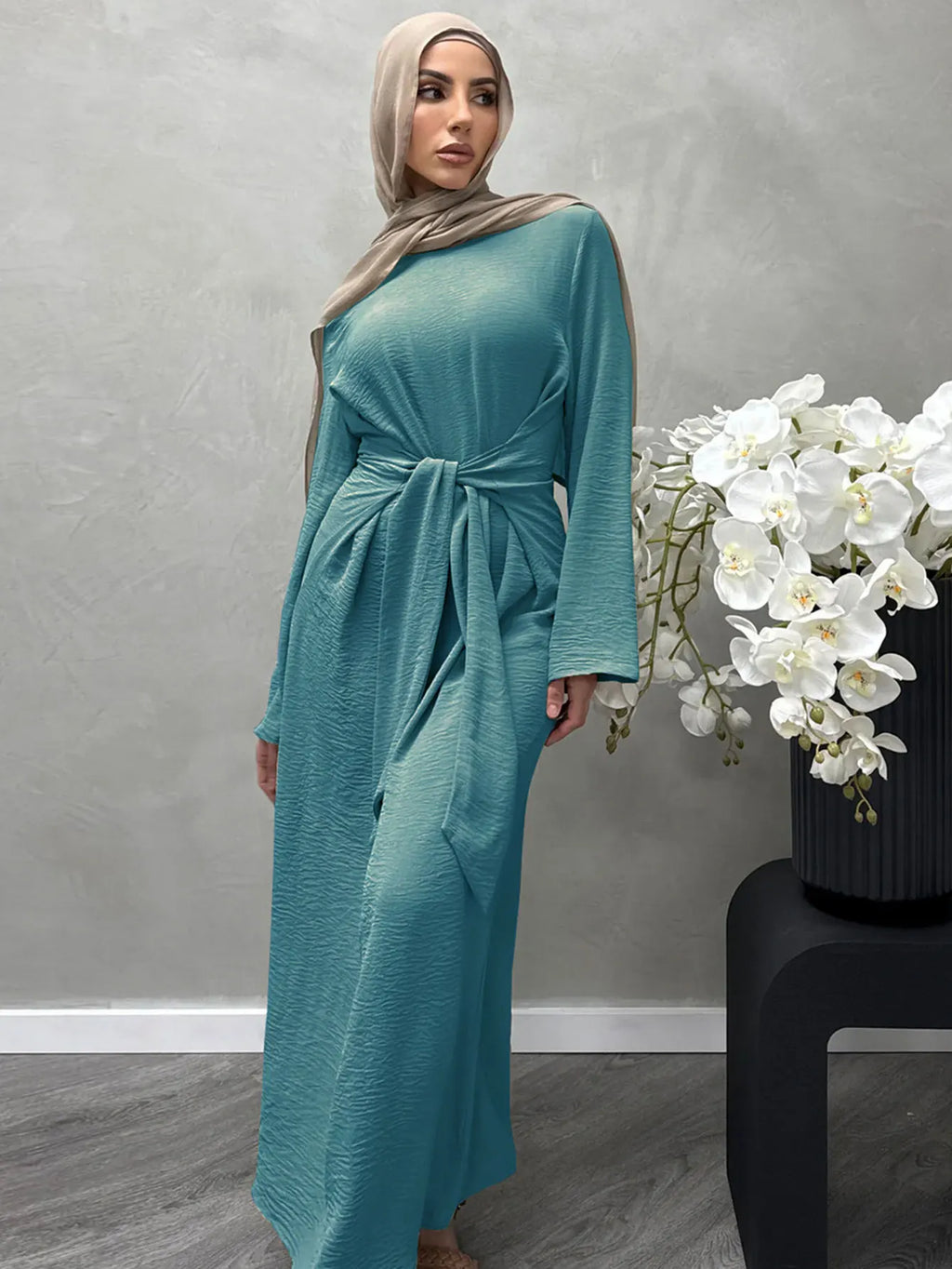 2025 Fashion Dubai Solid Belt Long Dresses For Muslim Woman Elegant Casual Marocain Islam Saudi Plain Caftan Turkish Clothing
