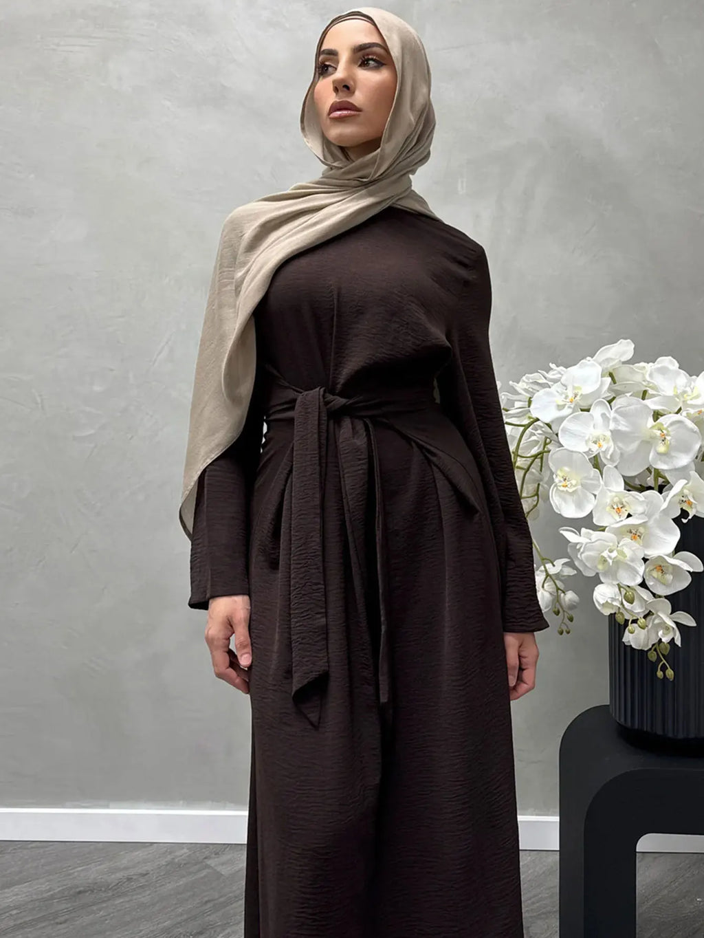 2025 Fashion Dubai Solid Belt Long Dresses For Muslim Woman Elegant Casual Marocain Islam Saudi Plain Caftan Turkish Clothing