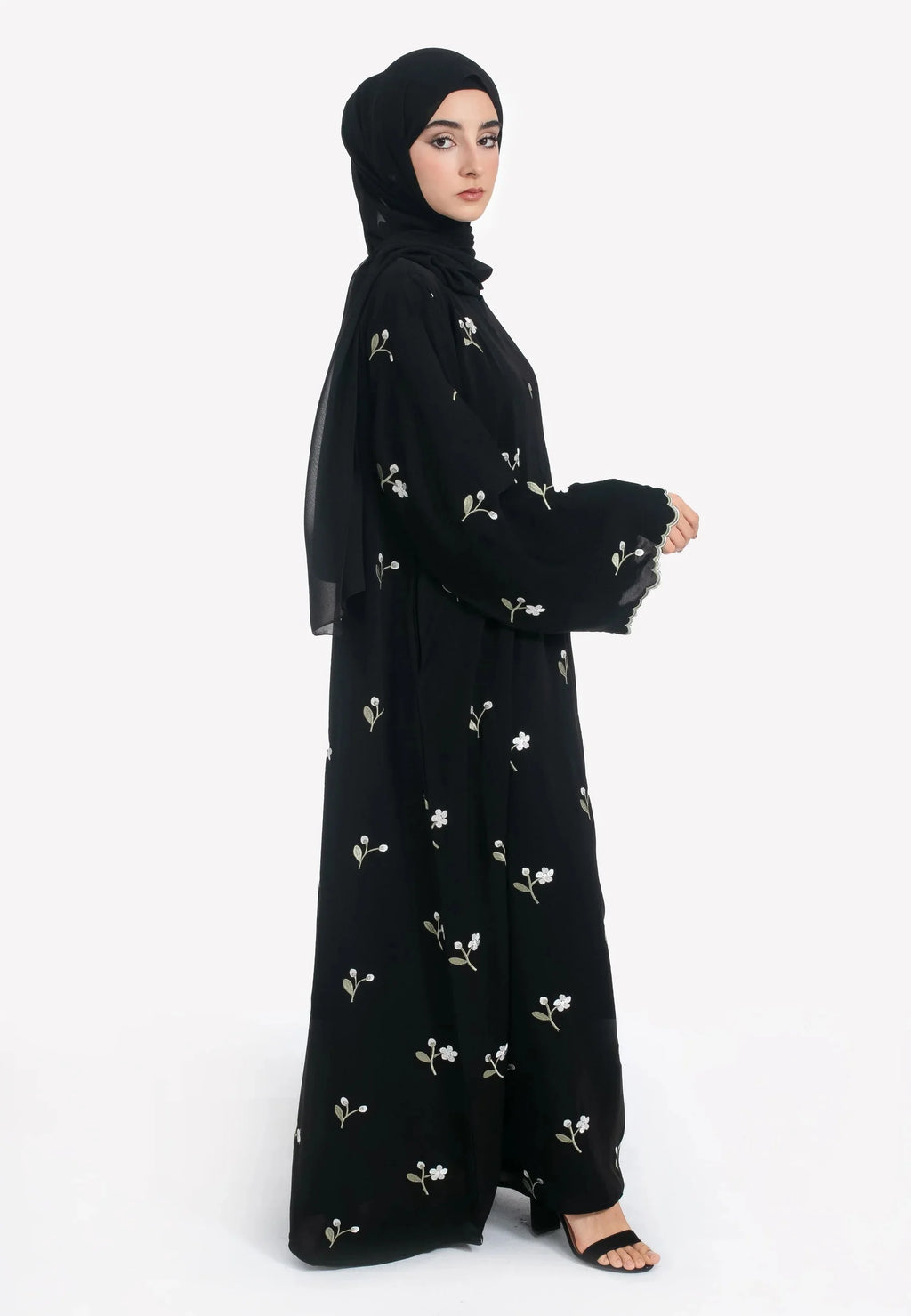 Stylish Muslim Islamic Abaya for Women Light Green Floral Embroidery Delicate Cuffs Ideal for UAE Saudi Arabia Qatar
